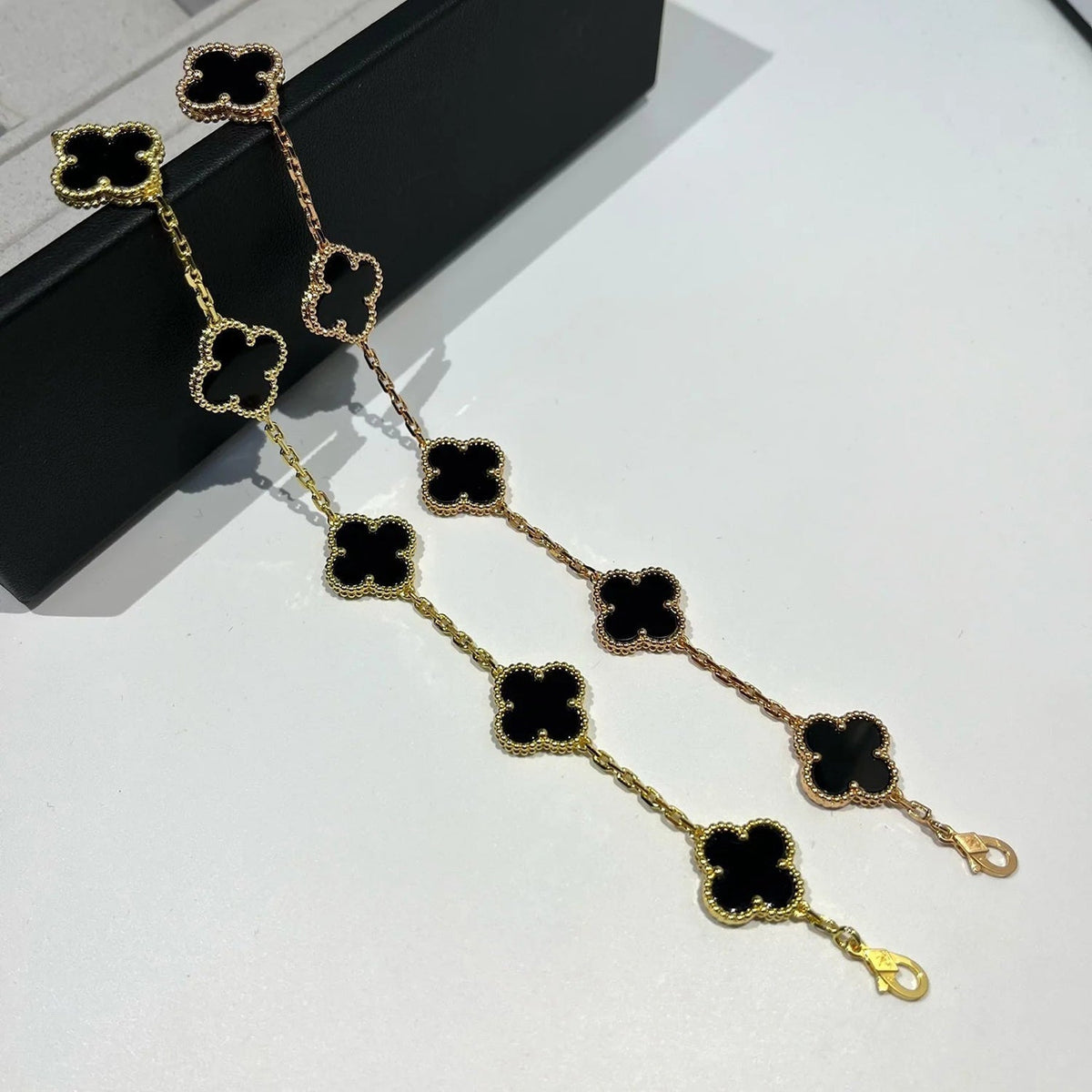 [⭐Seralia] CLOVER 5 MOTIF ONYXS BRACELET COLLECTION