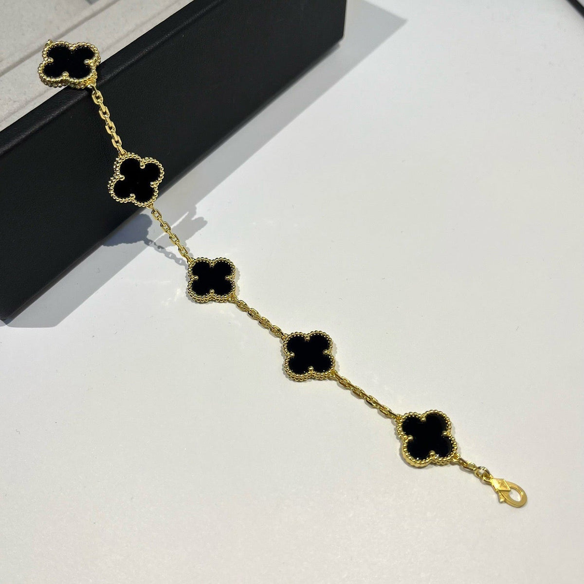 [⭐Seralia] CLOVER 5 MOTIF ONYXS BRACELET COLLECTION