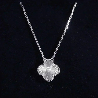 [⭐Seralia]CLOVER  15MM DIAMOND LASER NECKLACE SILVER