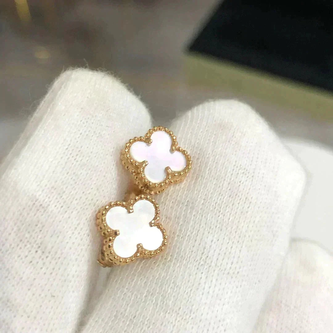[⭐Seralia]CLOVER MINI 9.5MM WHITE MOP EARRINGS