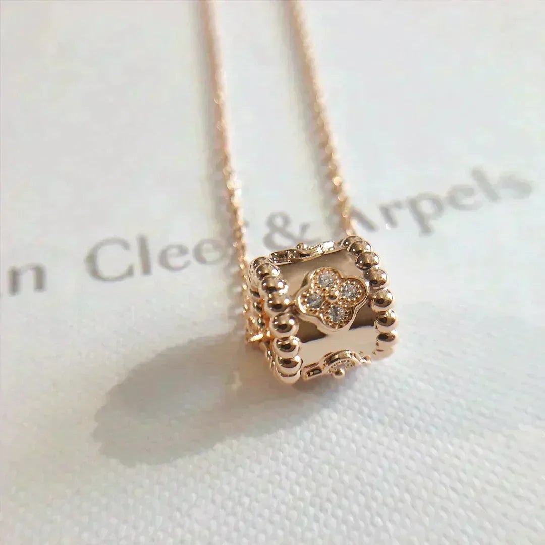 [⭐Seralia]PERLEE PEDANT NECKLACE GOLD / ROSE GOLD