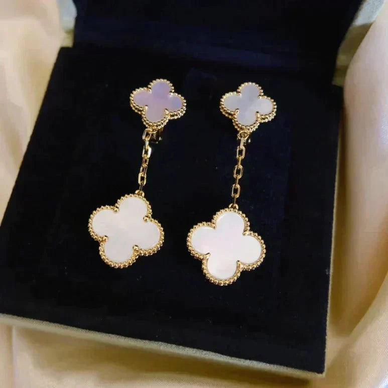 [⭐Seralia]CLOVER 2 MOTIF WHITE MOP EARRINGS