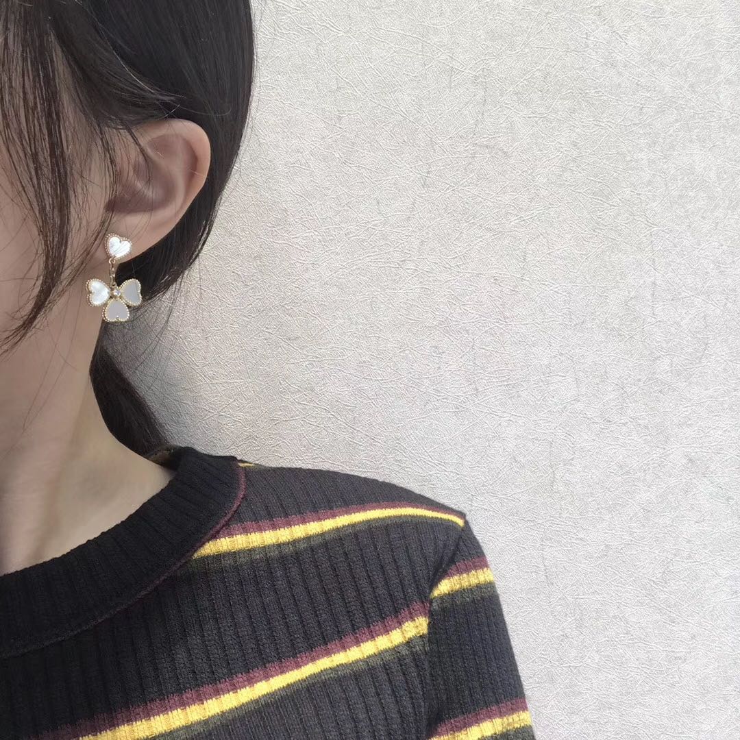 [⭐Seralia]CLOVER SWEET WHITE MOP EARRINGS