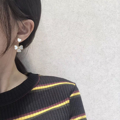[⭐Seralia]CLOVER SWEET WHITE MOP EARRINGS
