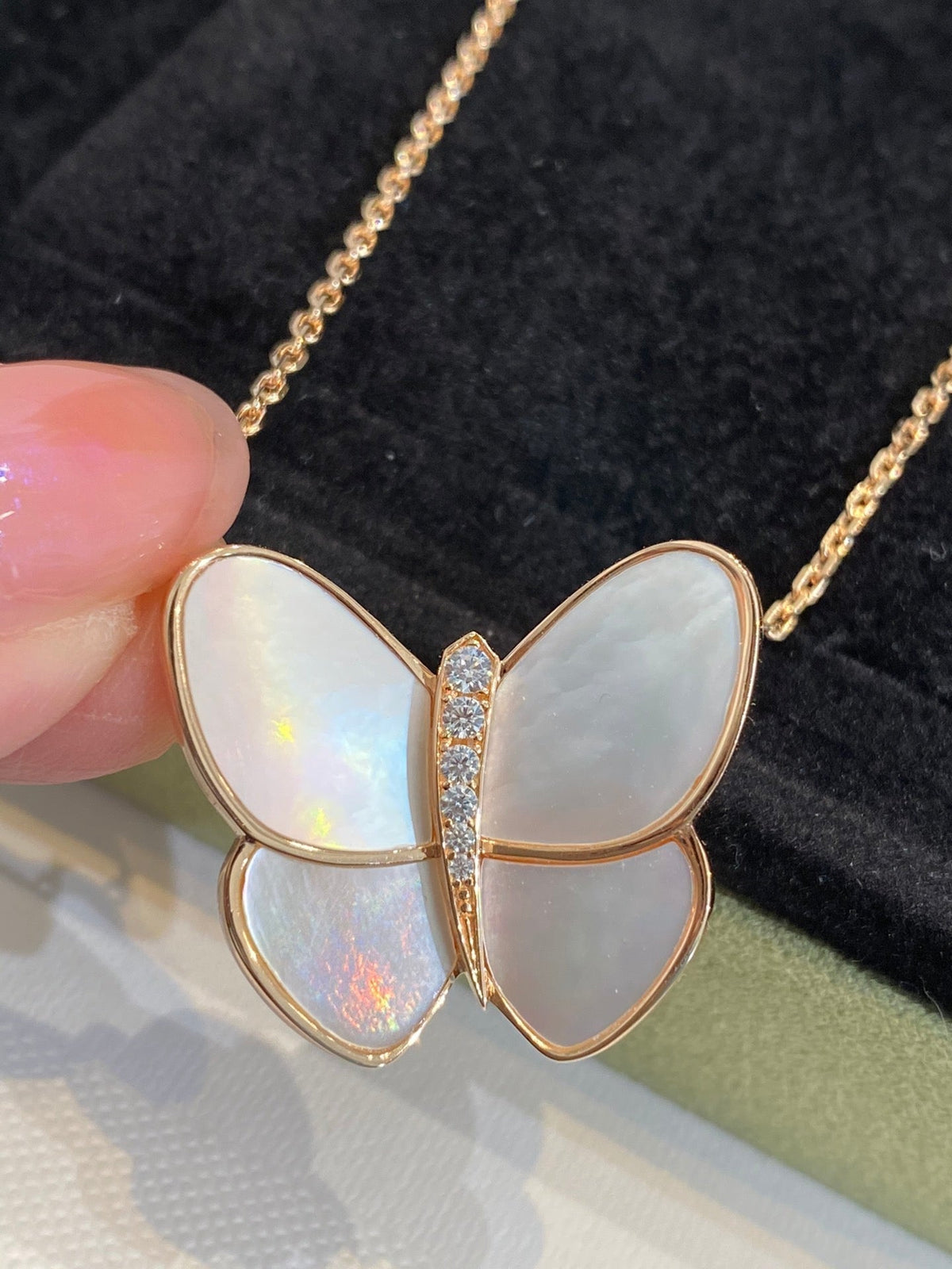 [⭐Seralia]BUTTERFLY GOLD MOP DIAMOND NECKLACE