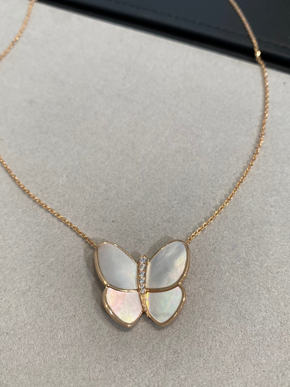 [⭐Seralia]BUTTERFLY GOLD MOP DIAMOND NECKLACE