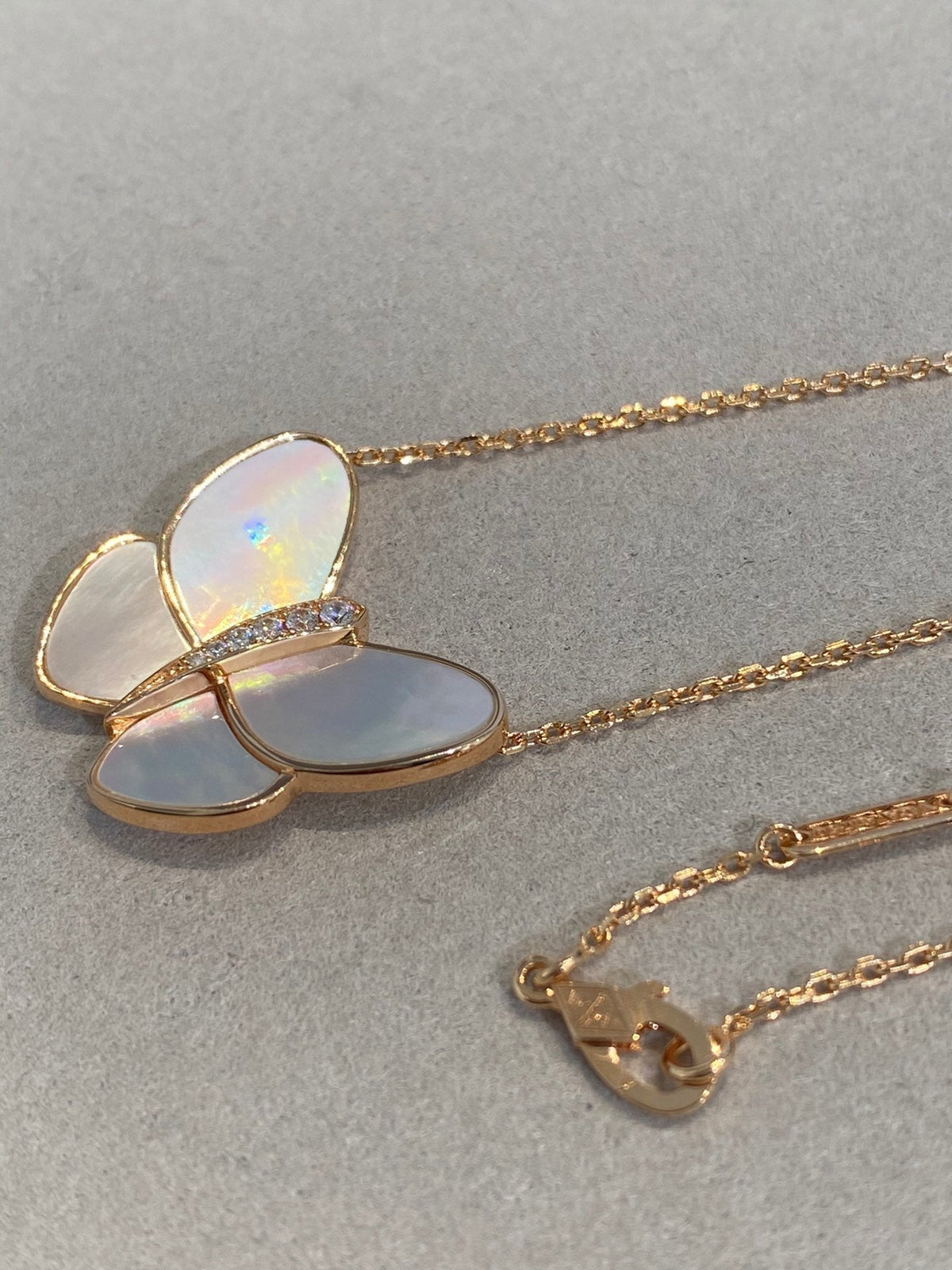 [⭐Seralia]BUTTERFLY GOLD MOP DIAMOND NECKLACE