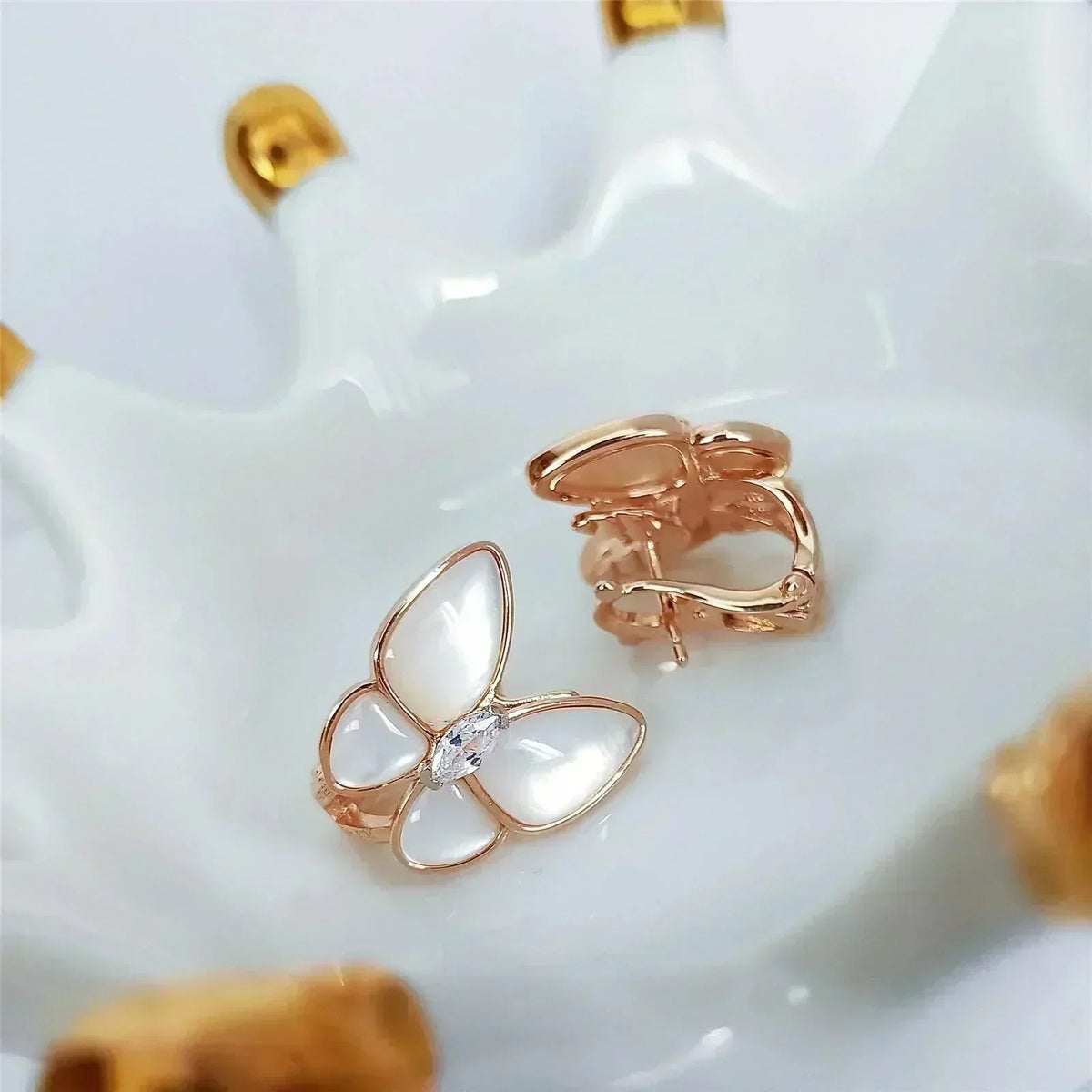 [⭐Seralia]BUTTERFLY MOP DIAMOND EARRINGS