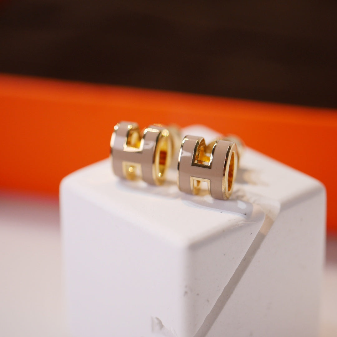 [⭐Seralia]MINI POP H GOLD EARRINGS GREY