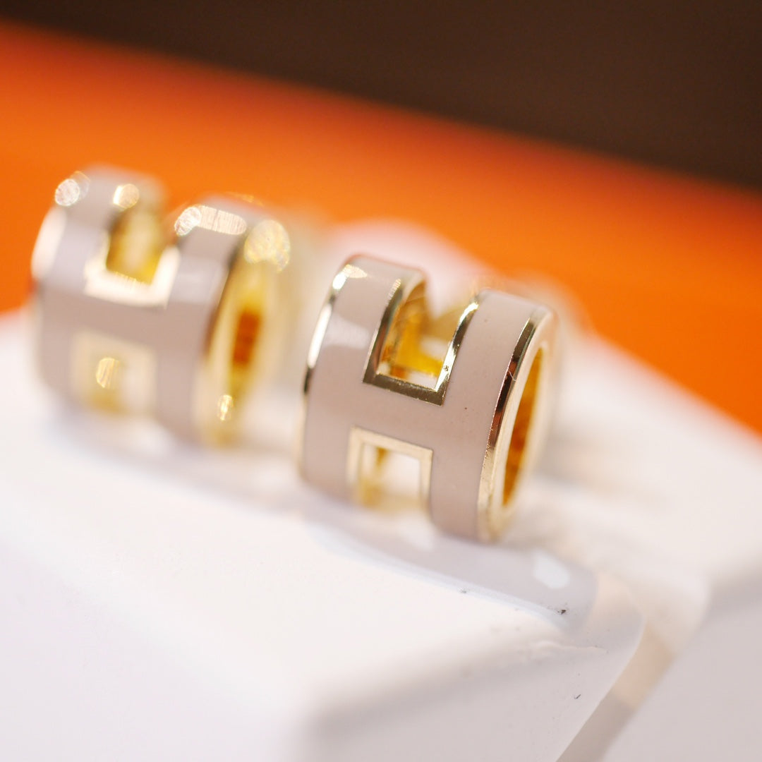 [⭐Seralia]MINI POP H GOLD EARRINGS GREY