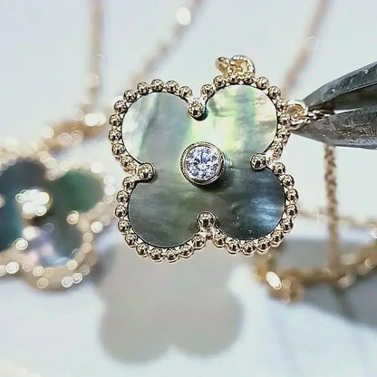 [⭐Seralia]CLOVER 15MM DIAMOND AND MOTHER-OF-GREY NECKLACE