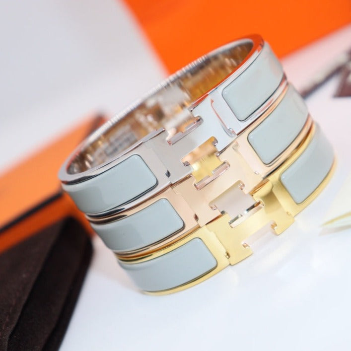[⭐Seralia]H LIGHT BLUE BRACELET