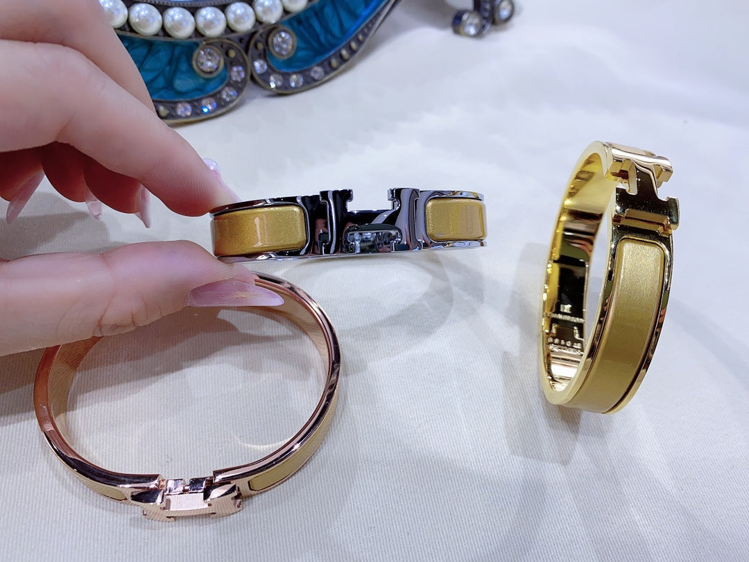 [⭐Seralia]H CHAMPAGNE BRACELET