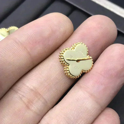 [⭐Seralia]CLOVER MINI 9.5MM LASER EARRINGS