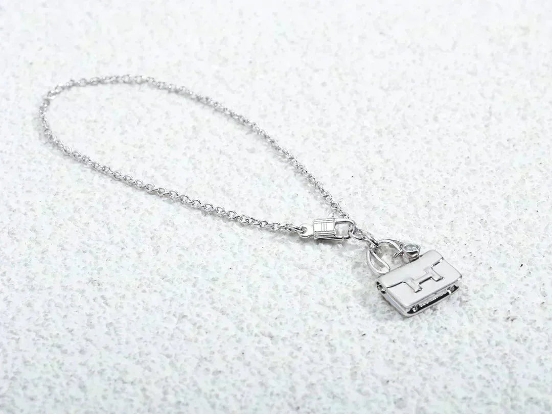 [⭐Seralia]AMULETTE PEDANT SILVER NECKLACE