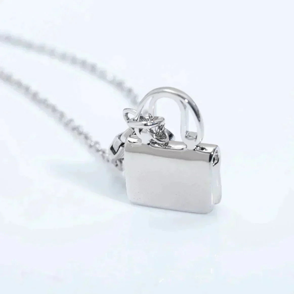 [⭐Seralia]AMULETTE PEDANT SILVER NECKLACE