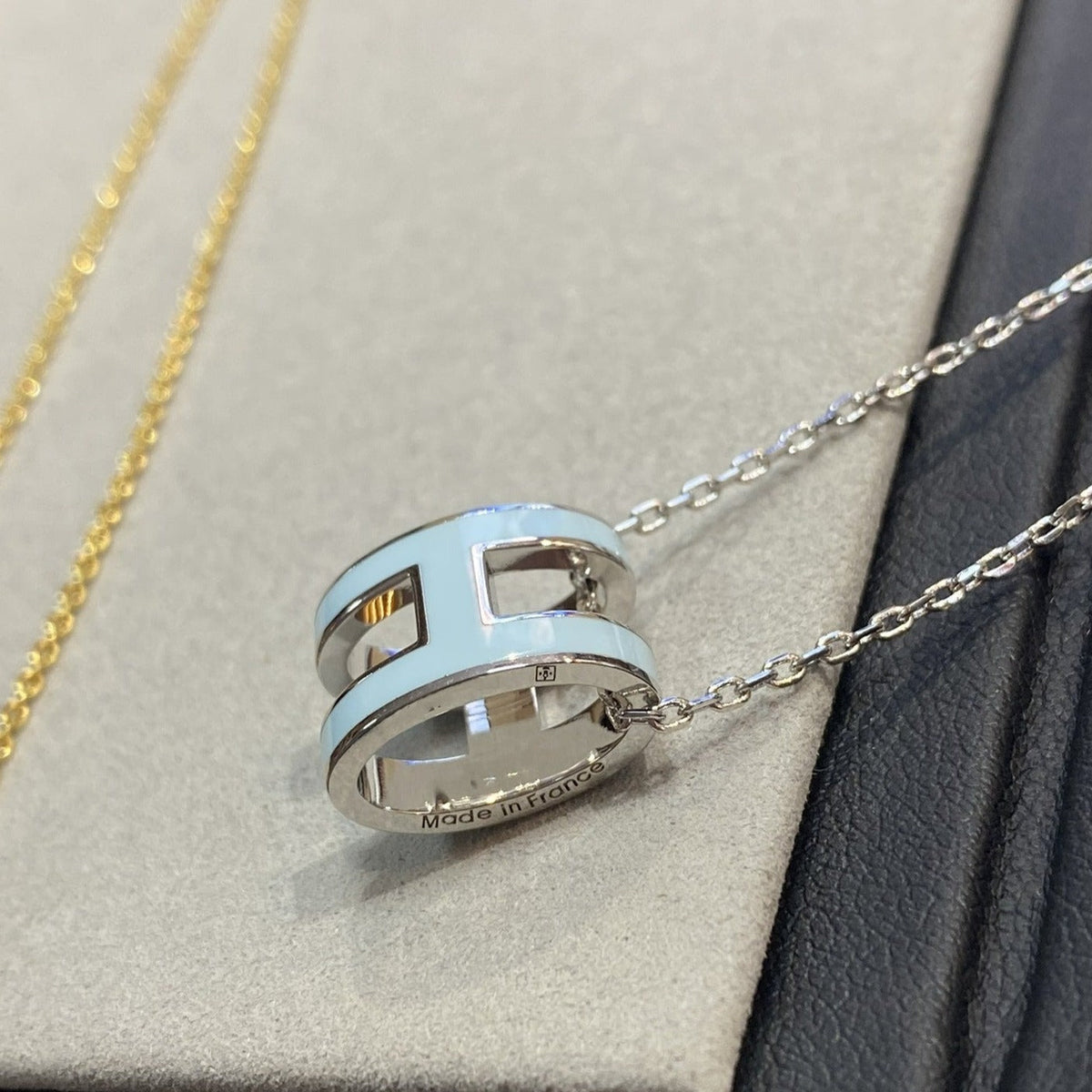 [⭐Seralia]POP H LIGHT BLUE NECKLACE