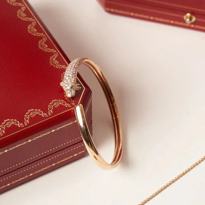[⭐Seralia]PANTHERE HALF DIAMOND OPEN BRACELET