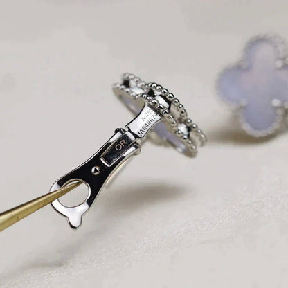 [⭐Seralia]CLOVER MEDIUM 1 MOTIFS  WHITE MOP EARRINGS SILVER