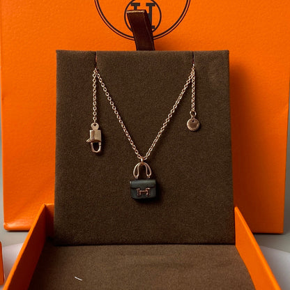 [⭐Seralia]CONSTANCE BLACK PEDANT PINK GOLD NECKLACE