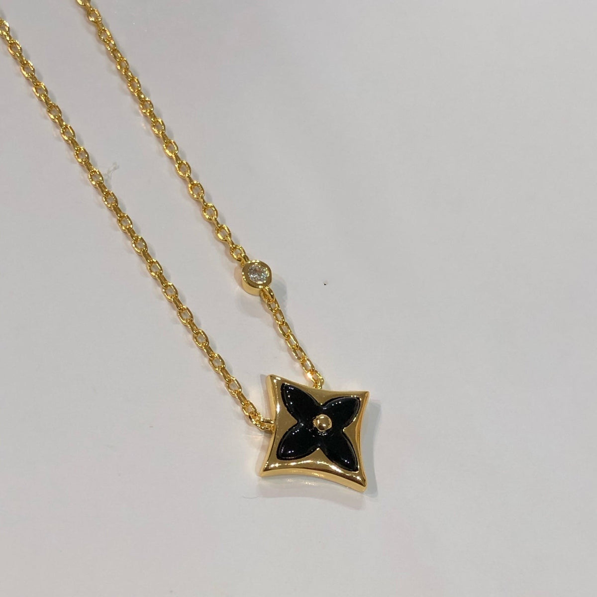 [⭐Seralia]STAR BLACK MOP NECKLACE