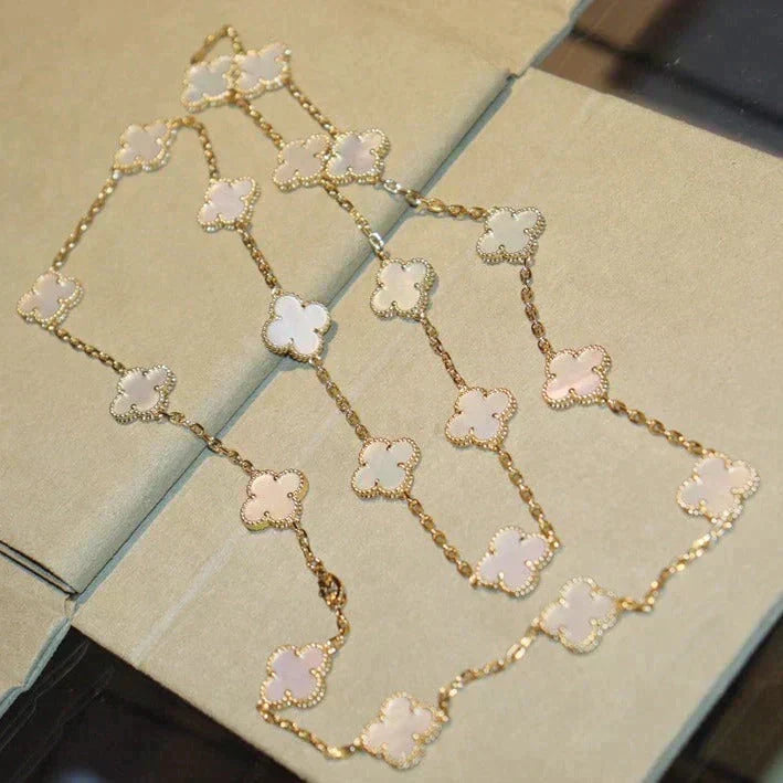 [⭐Seralia]CLOVER 20 MOTIFS WHITE MOP NECKLACE