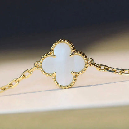 [⭐Seralia]CLOVER 20 MOTIFS WHITE MOP NECKLACE