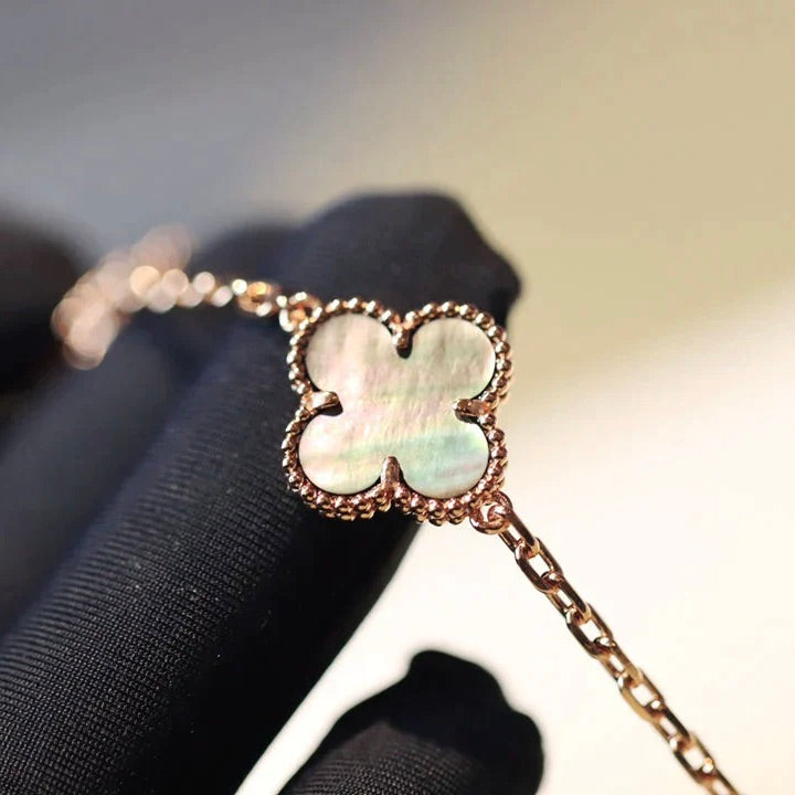 [⭐Seralia]CLOVER 20 MOTIFS DARK MOP DIAMOND  NECKLACE