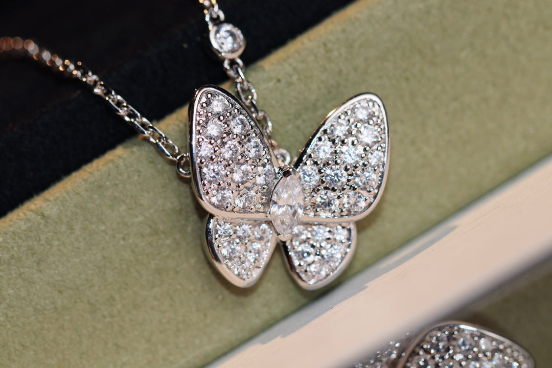 [⭐Seralia]BUTTERFLY DIAMOND NECKLACE
