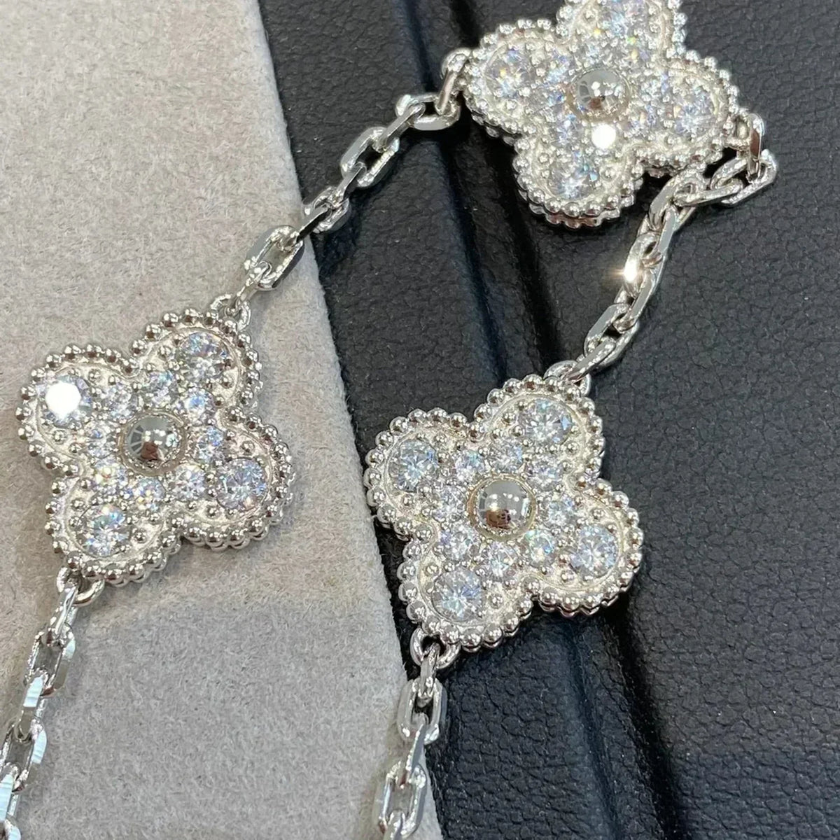 [⭐Seralia] CLOVER 5 MOTIF FULL DIAMOND BRACELET COLLECTION