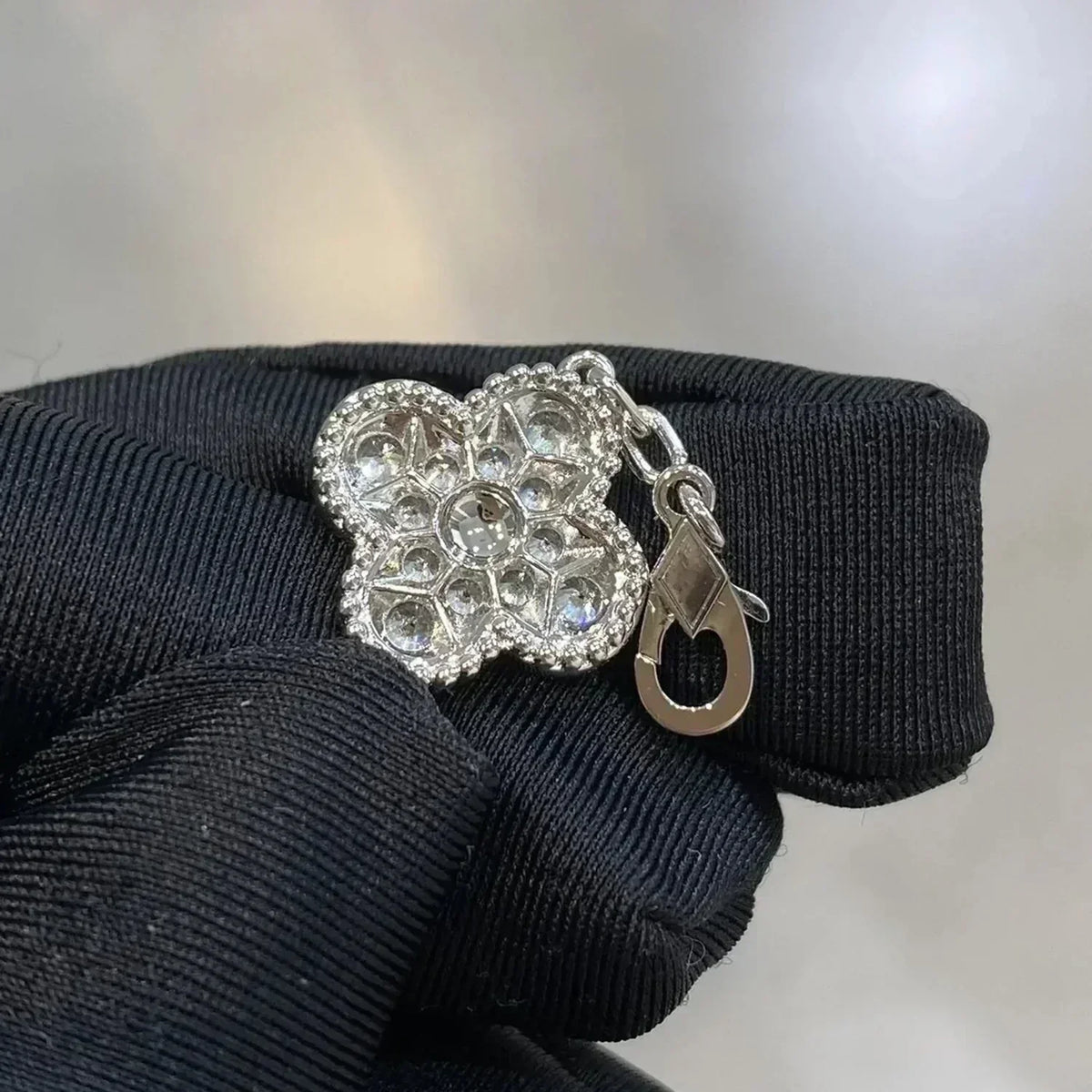 [⭐Seralia] CLOVER 5 MOTIF FULL DIAMOND BRACELET COLLECTION