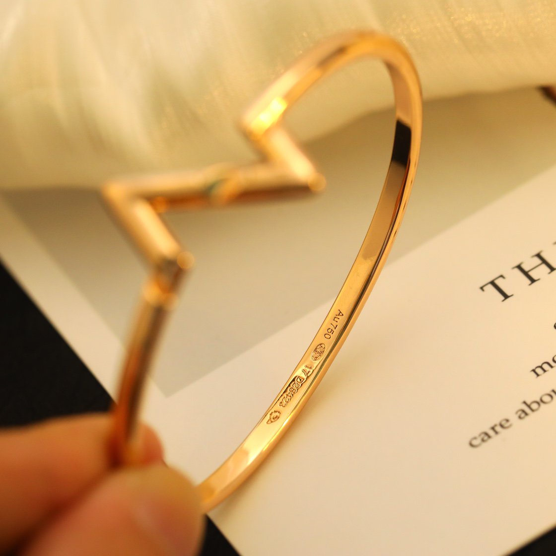 [⭐Seralia]VOLTE UPSITE DOWN BRACELET