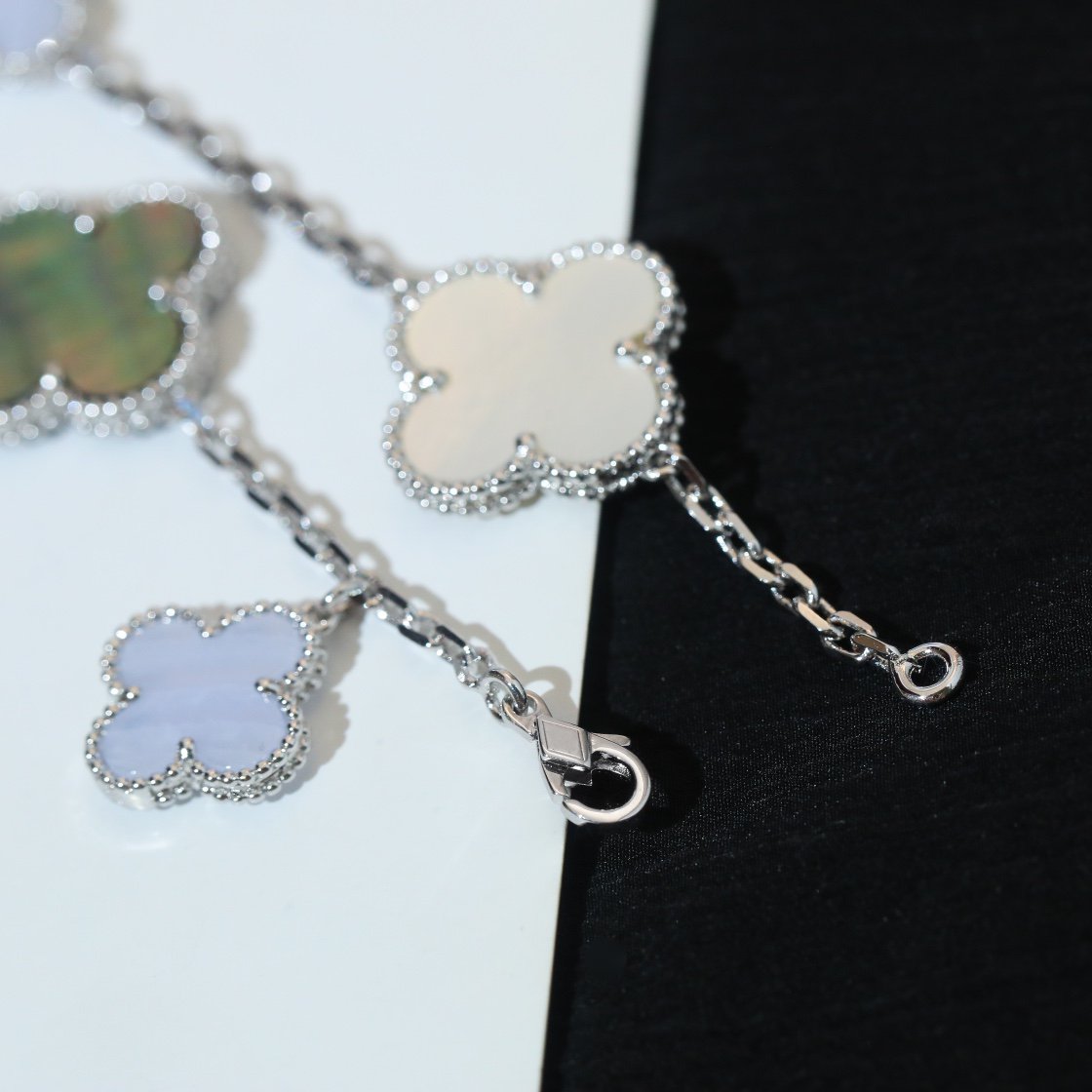[⭐Seralia]CLOVER BRACELET 5 MOTIFS MOP CHALCEDONY SILVER