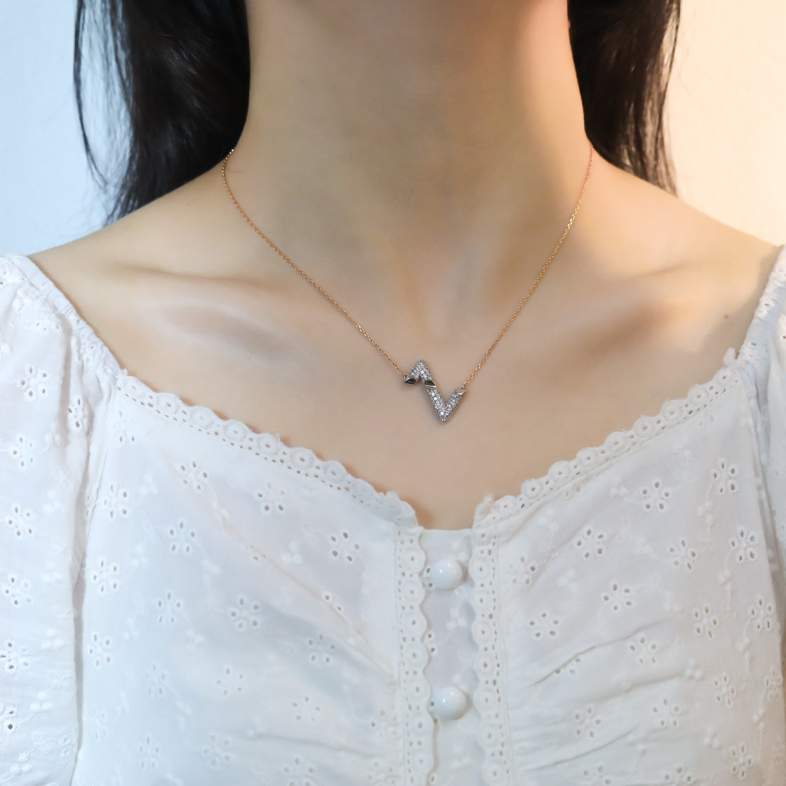 [⭐Seralia]VOLT SILVER DIAMOND PEDANT NECKLACE