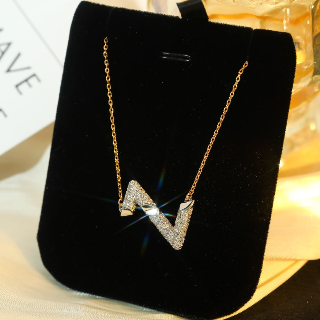 [⭐Seralia]VOLT SILVER DIAMOND PEDANT NECKLACE