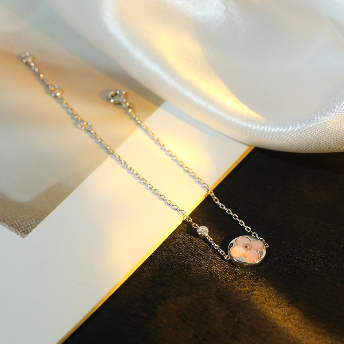 [⭐Seralia]SUN MOTIF PINK MOP SILVER BRACELET