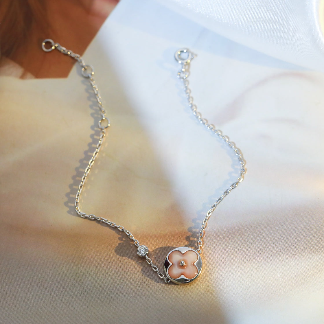 [⭐Seralia]SUN MOTIF PINK MOP SILVER BRACELET