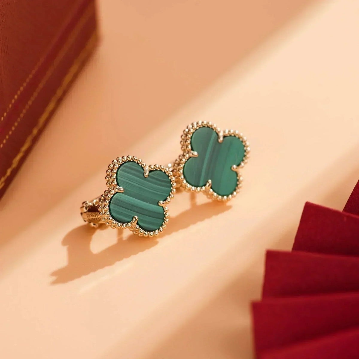 [⭐Seralia]CLOVER MEDIUM 1 MOTIFS MALACHITE  EARRINGS