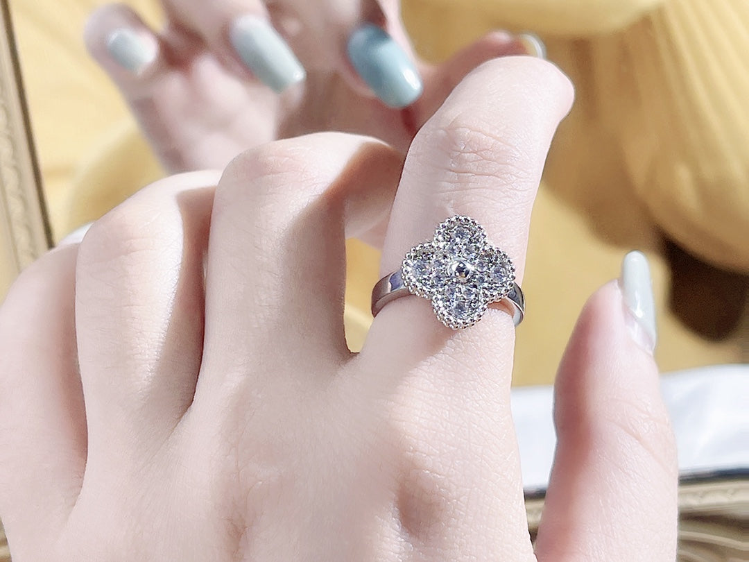 [⭐Seralia]CLOVER DIAMOND RING