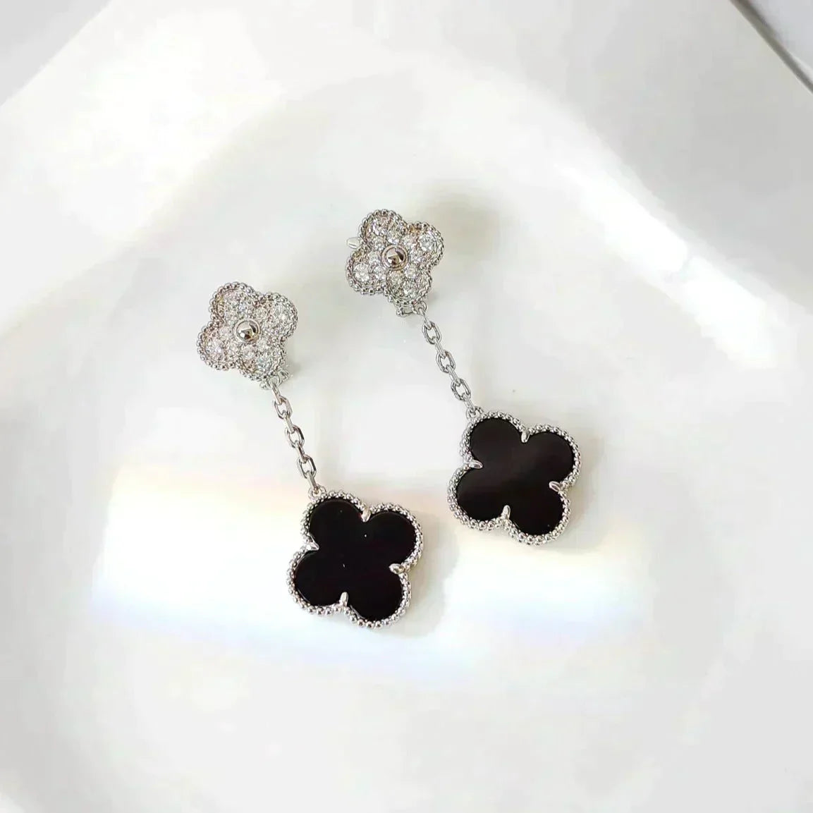 [⭐Seralia]CLOVER 2 MOTIFS  DIAMOND ONYX EARRINGS SILVER