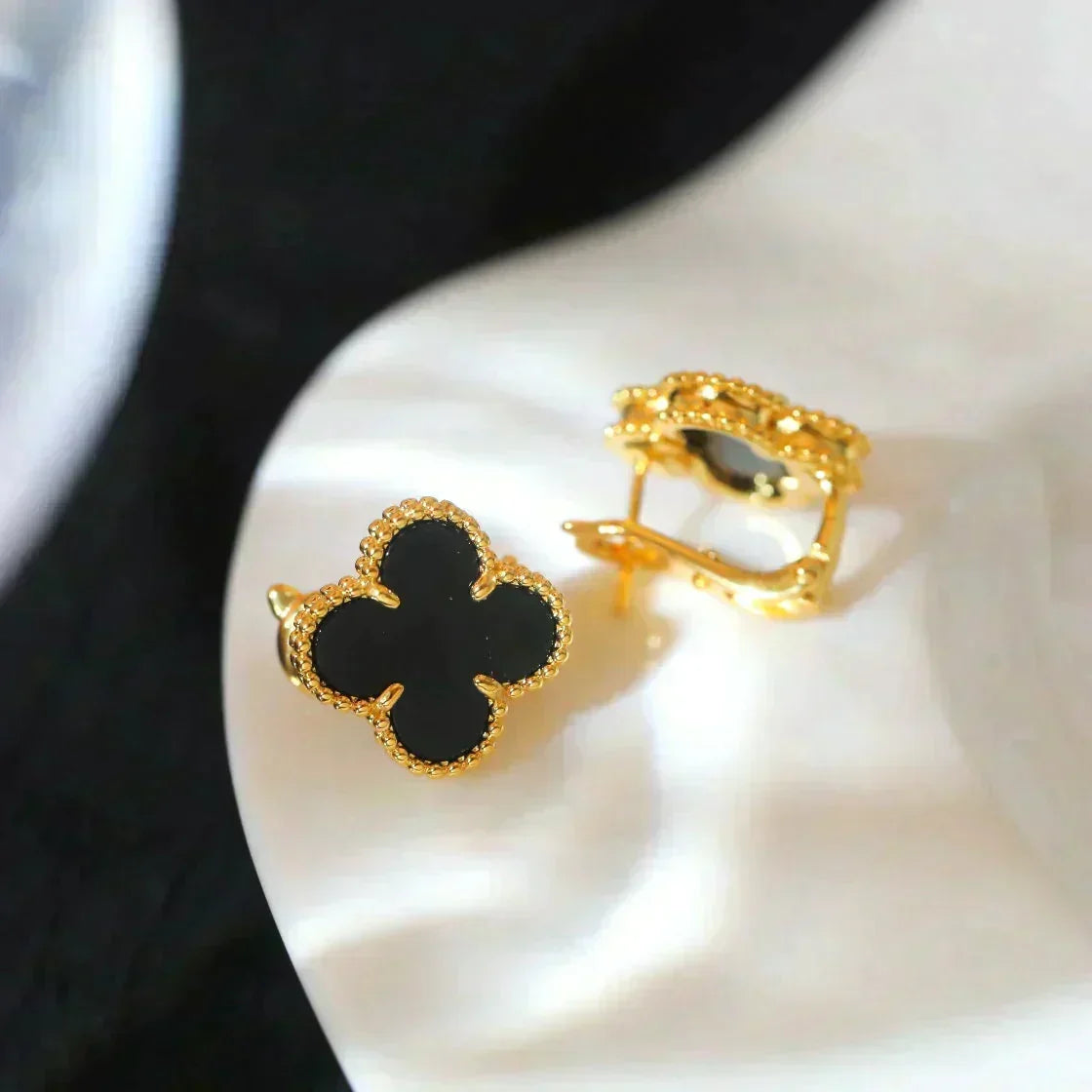 [⭐Seralia]CLOVER MEDIUM 1 MOTIFS  ONYX STUD EARRINGS