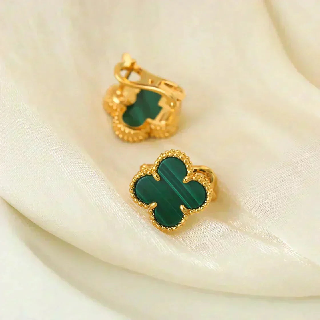 [⭐Seralia]CLOVER MEDIUM 1 MOTIFS MALACHITE  EARRINGS