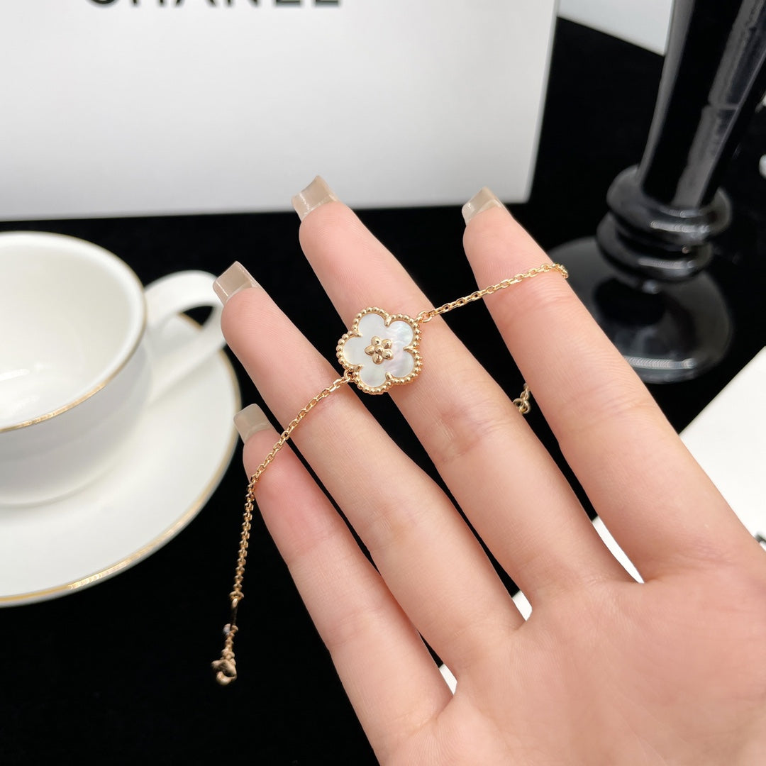 [⭐Seralia]LUCKY SPRING ROSE GOLD MOP BRACELET