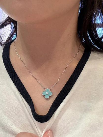 [⭐Seralia]CLOVER 1 DIAMOND LIGHT BLUE SILVER NECKLACE
