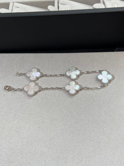 [⭐Seralia]CLOVER WHITE PEARL MOP 5 MOTIF BRACELET COLLECTION