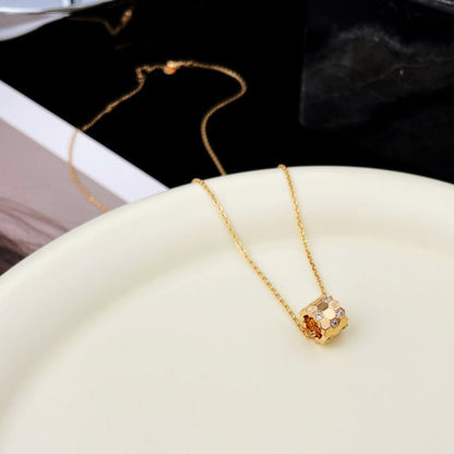 [⭐Seralia]BEE MINI PEDANT DIAMOND NECKLACE