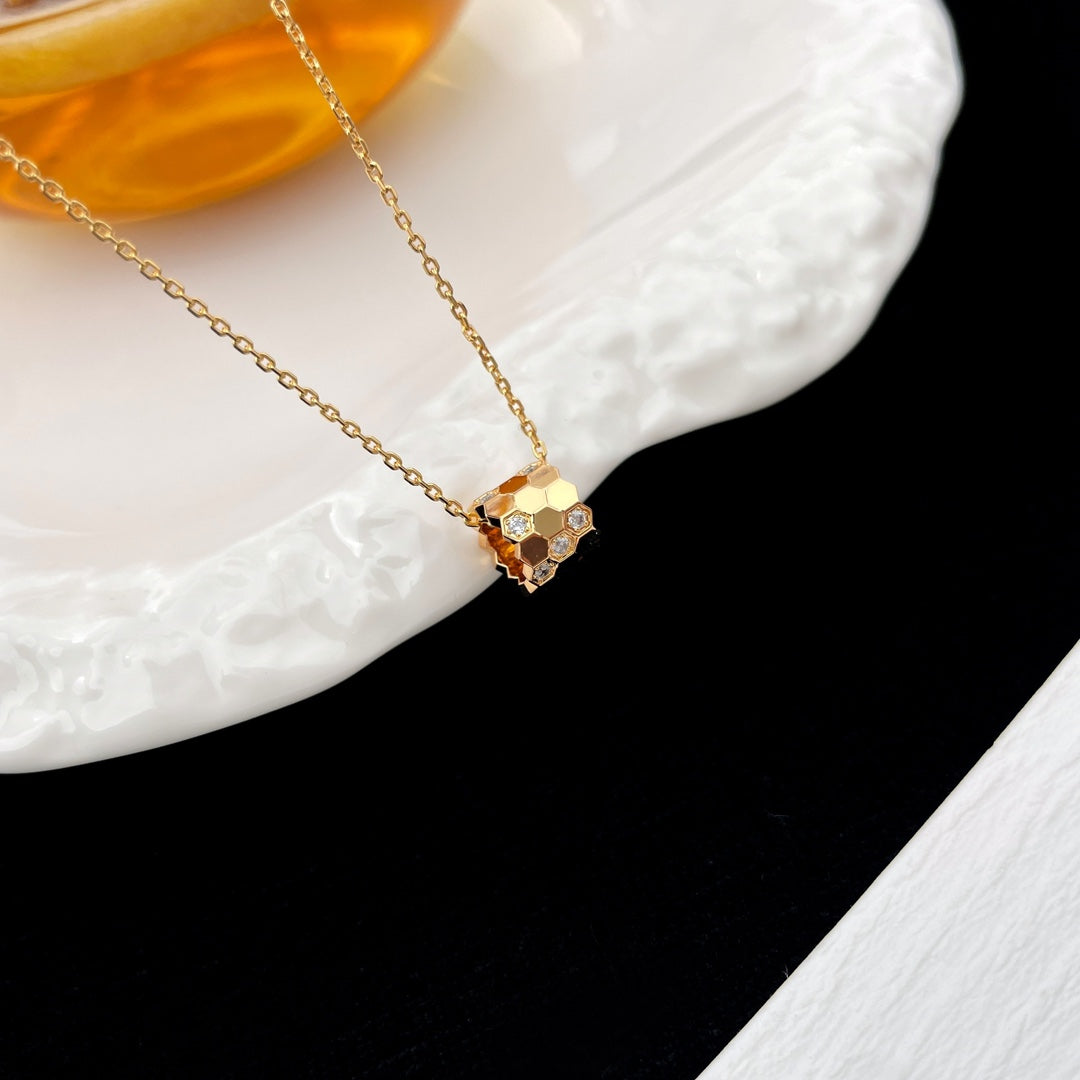 [⭐Seralia]BEE MINI PEDANT DIAMOND NECKLACE