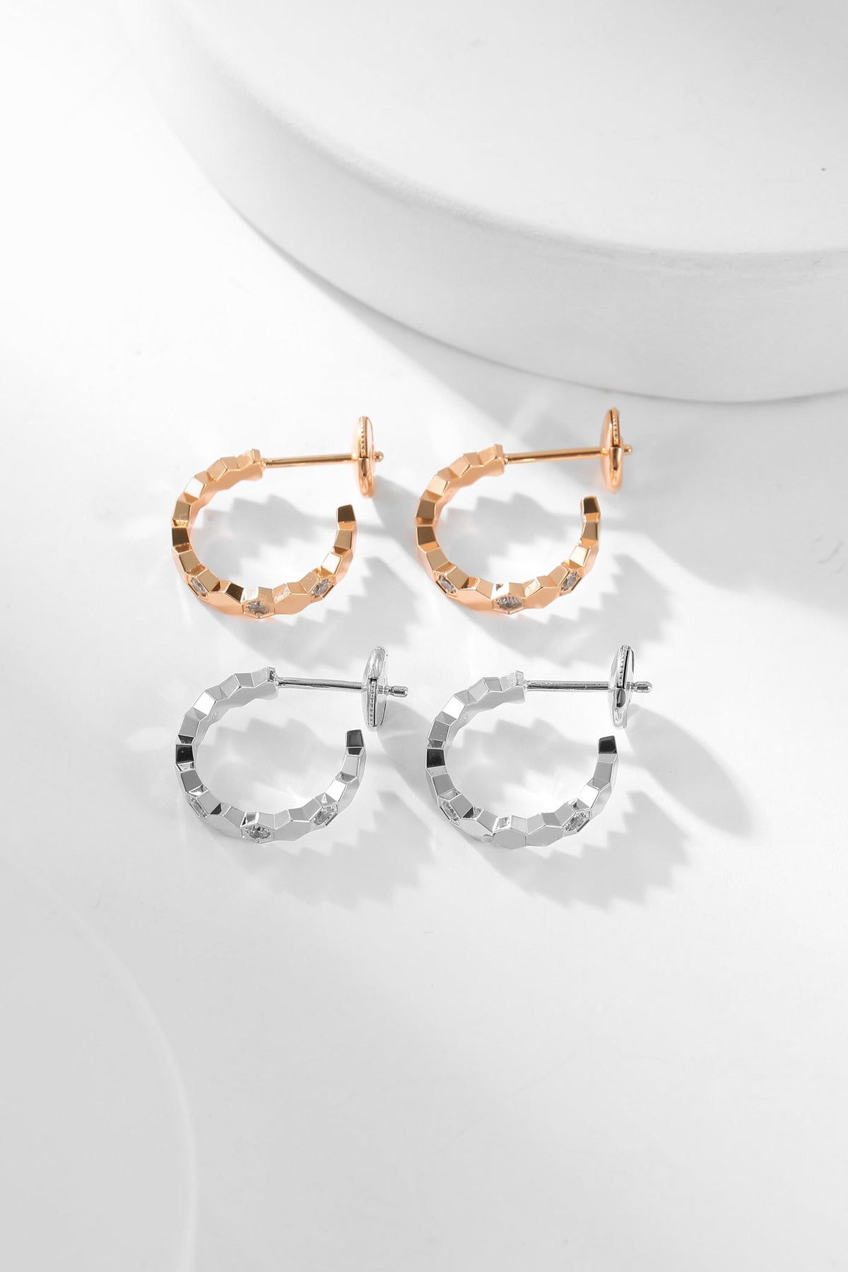 [⭐Seralia]BEE LOVE DIAMOND HOOP EARRINGS