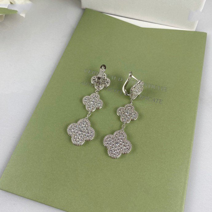 [⭐Seralia]CLOVER 3 MOTIF DIAMOND SILVER DROP EARRINGS