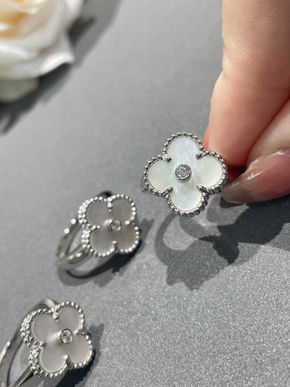 [⭐Seralia]CLOVER SILVER MOP DIAMOND RING
